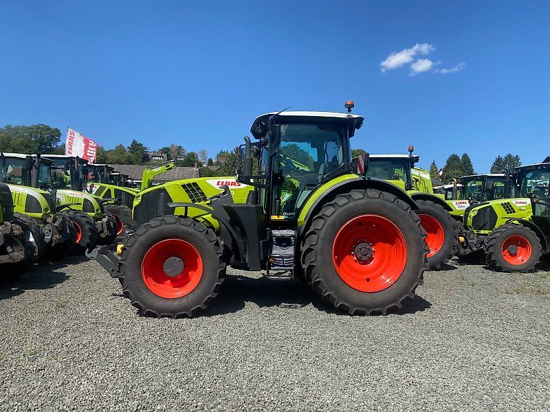 CLAAS ARION 660 C-MATIC photograph