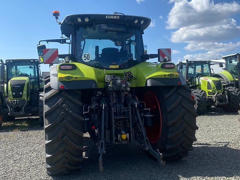 CLAAS ARION 660 C-MATIC photograph