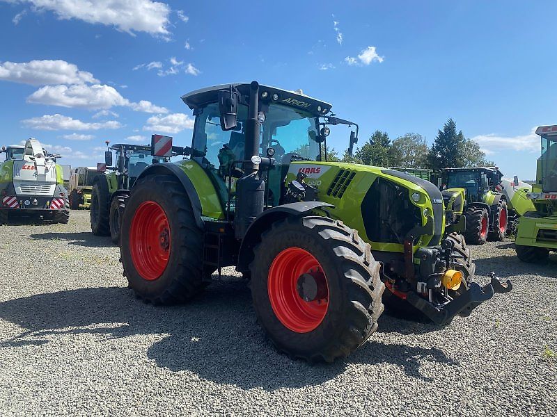 CLAAS ARION 660 C-MATIC photograph