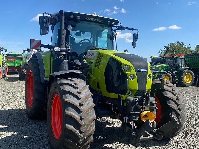 CLAAS ARION 660 C-MATIC photograph