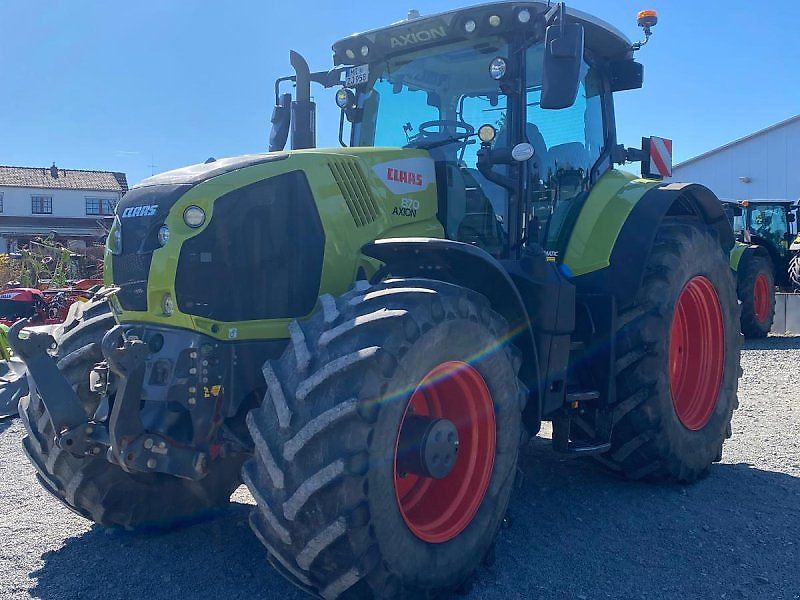CLAAS AXION 870 C-MATIC photograph