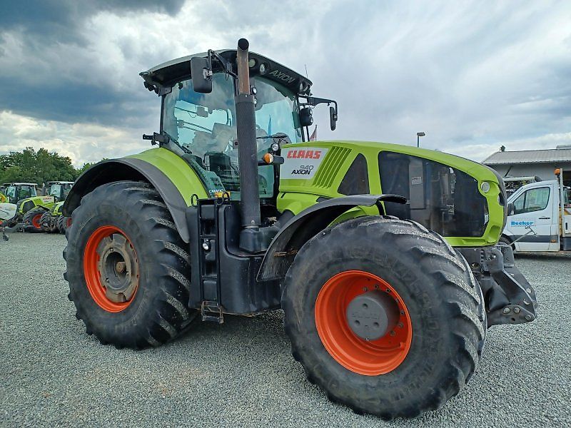 CLAAS AXION 940 C-MATIC photograph