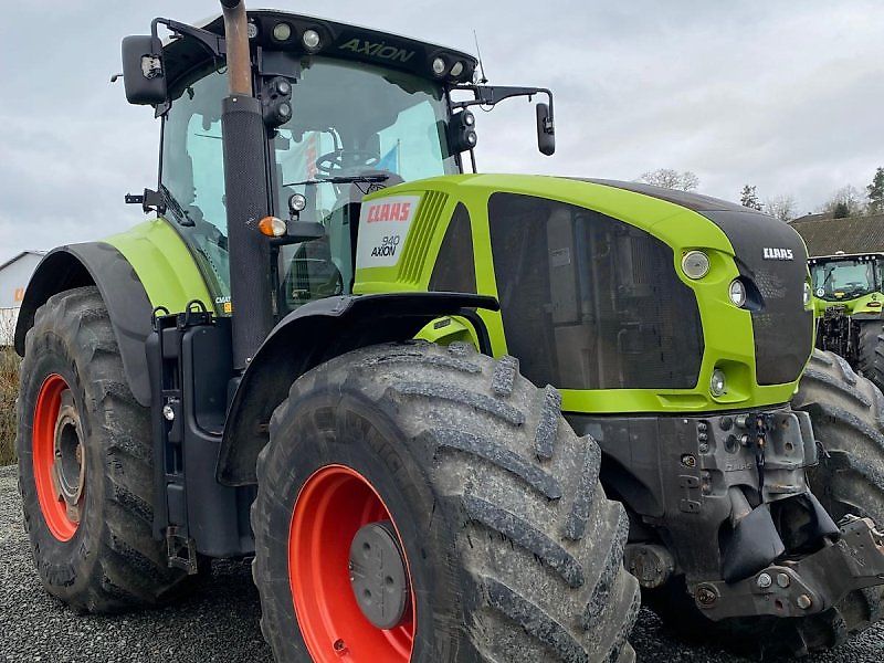 CLAAS AXION 940 C-MATIC photograph