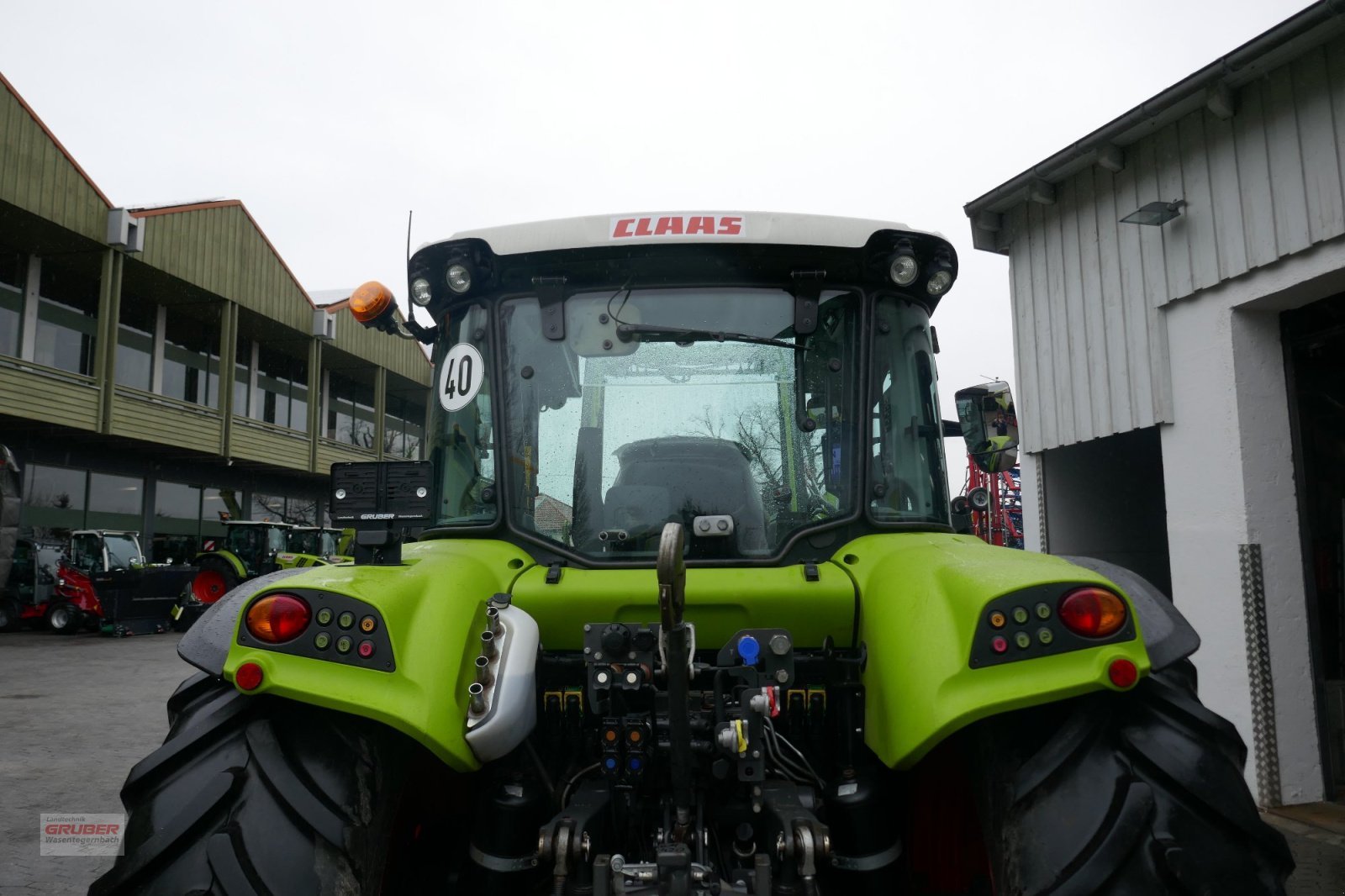 CLAAS Arion 420 CIS+ with FL 100E Loader — photo 6