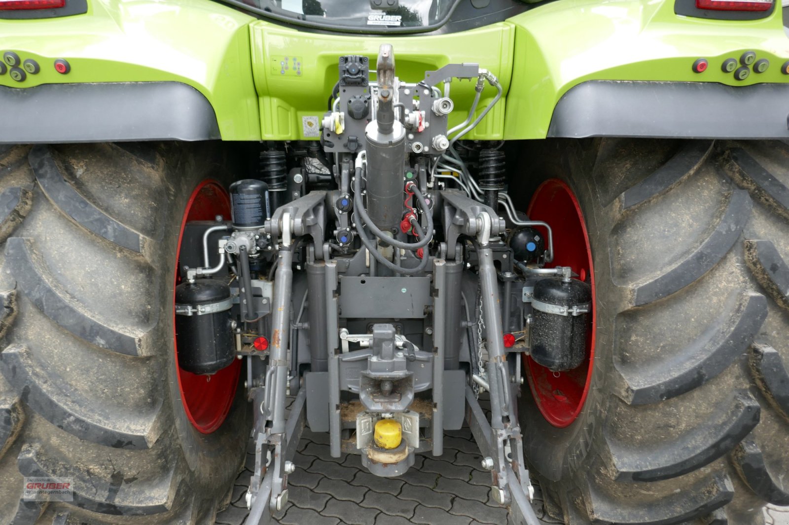 CLAAS Arion 550 CMATIC CEBIS with CEMIS RTK — photo 7